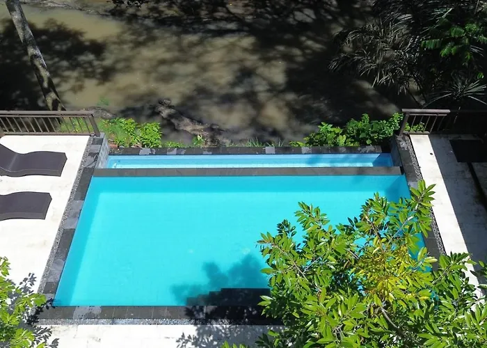 Luxury Riverside At Nunu Bali 5*